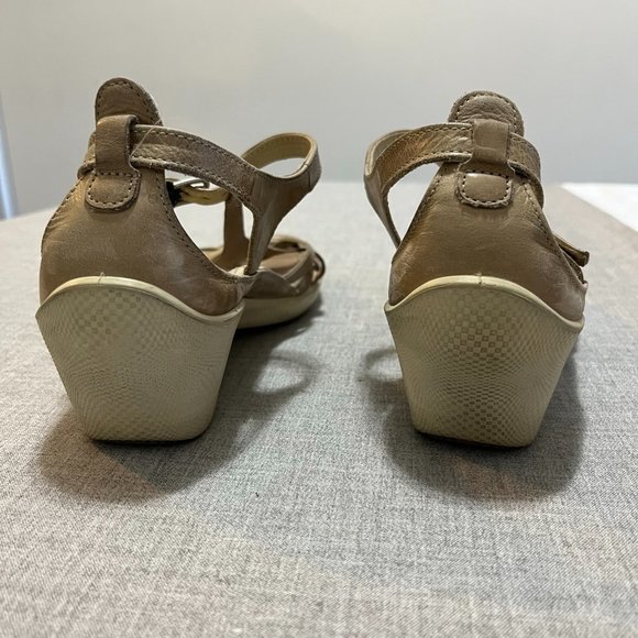Ecco Women's Sandals Sz 38 / US 7 - Picture 3 of 6